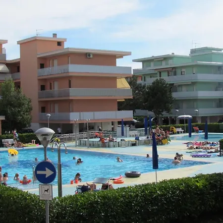 Flat And Poolside Bliss - Beahost 公寓 比比翁